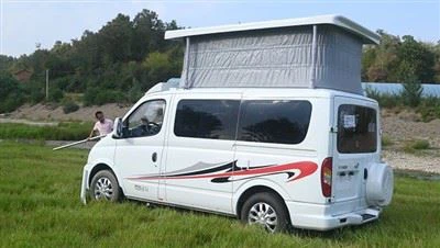 Starlight Maxus mini pop-top lakóautó